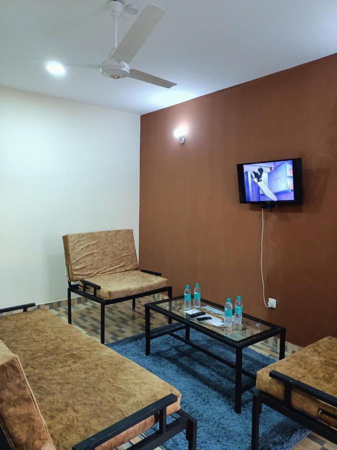 1 Bedroom Fully Furnished Luxurious Apartment Voi Town Экстерьер фото