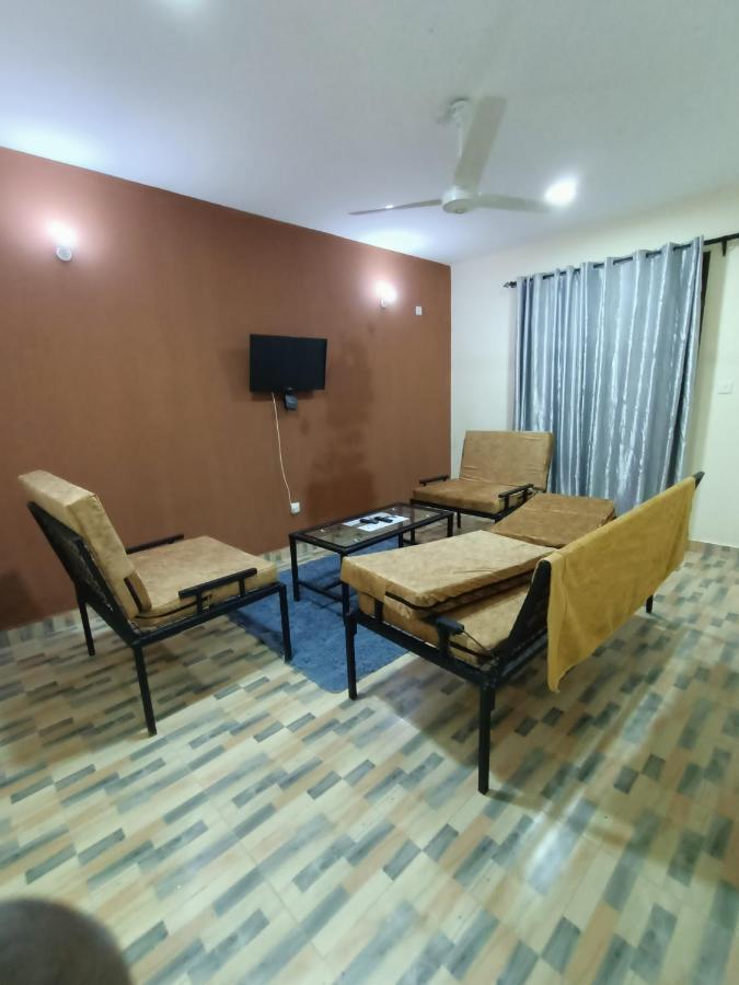 1 Bedroom Fully Furnished Luxurious Apartment Voi Town Экстерьер фото