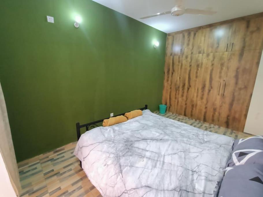 1 Bedroom Fully Furnished Luxurious Apartment Voi Town Экстерьер фото