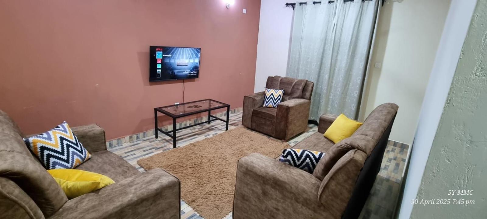 1 Bedroom Fully Furnished Luxurious Apartment Voi Town Экстерьер фото